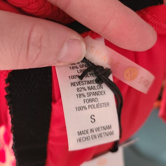 NWT Shade and Shore red cut out monokini size small - Picture 11 of 11